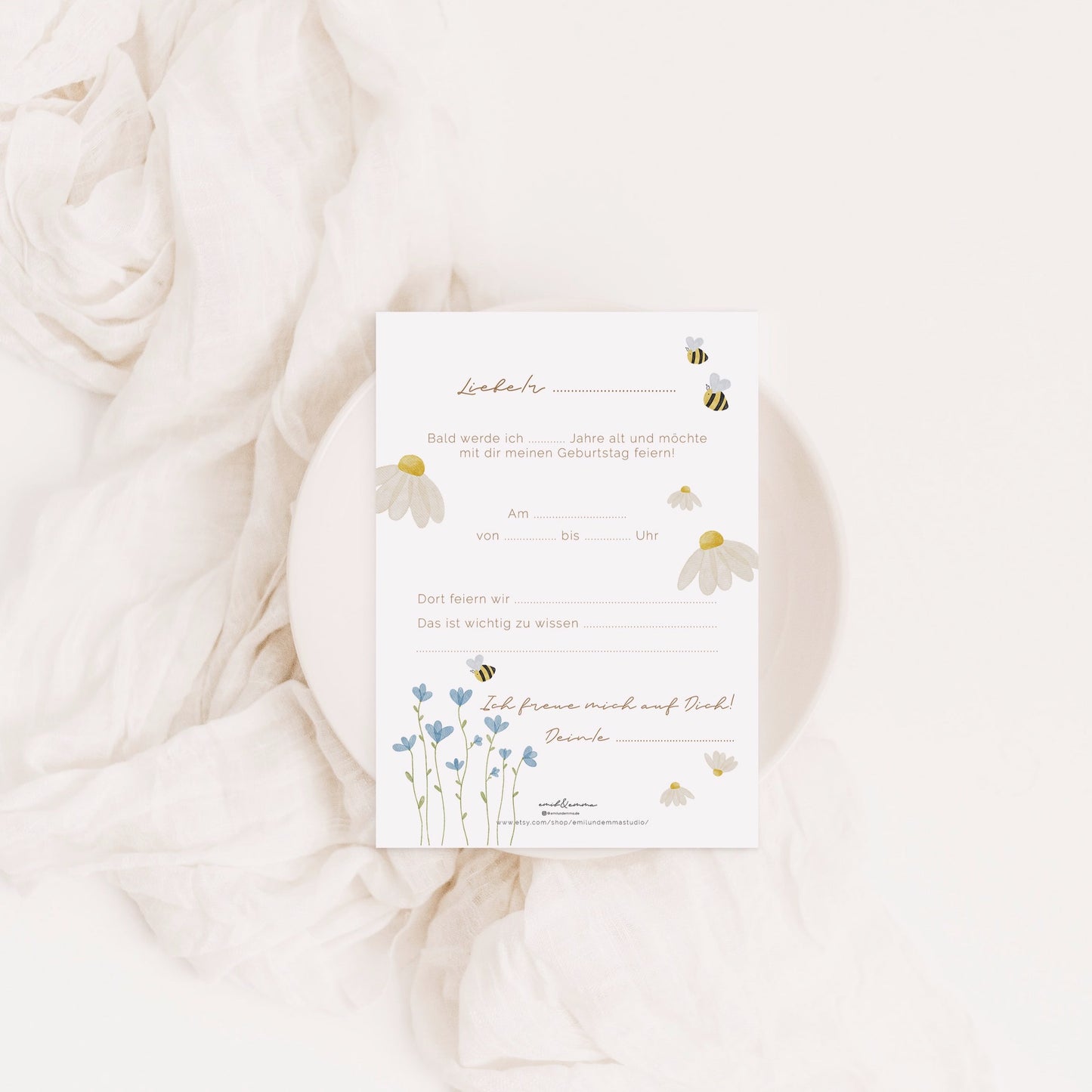 Geburtstagseinladung Bärenmädchen Gänseblümchen