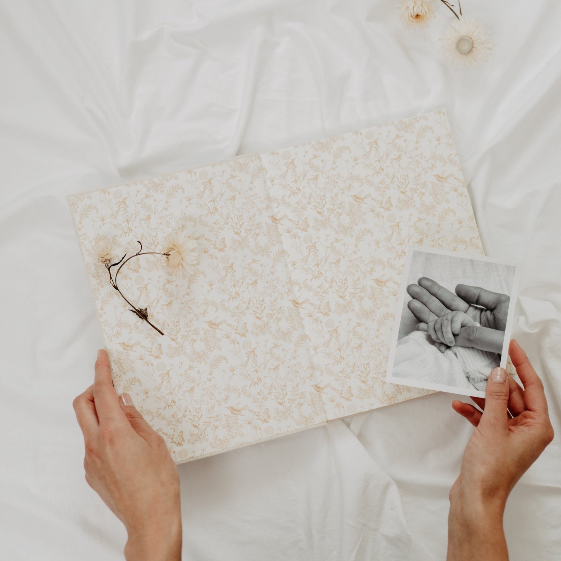 Babybuch Ein Jahr Babyglück Leinencover